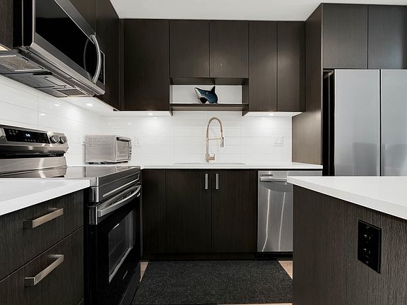 5th image of 15858 Fraser Hwy Unit 306