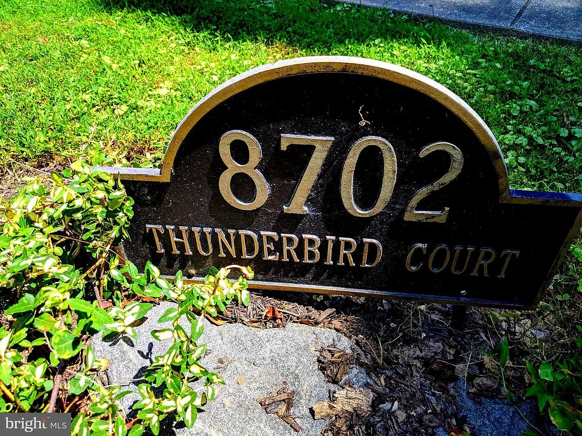 Building Photo - 8702 Thunderbird Ct
