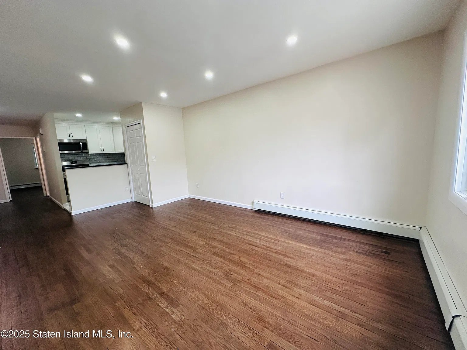 2 bed, 1.0 bath, 524 sqft, $2,300 — Photo 4