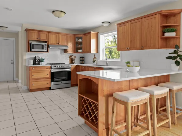 766 Westwood Blvd, Upper Tantallon, NS B3Z 0B1