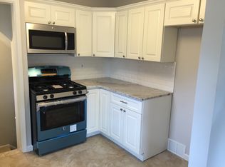 8017 Park Ave, Allen Park, MI 48101