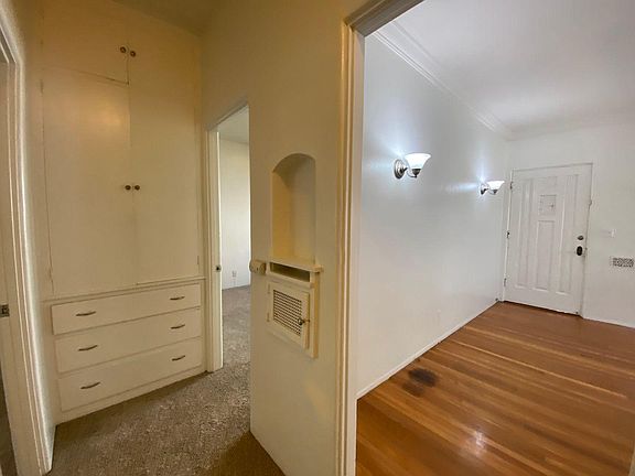 3rd image of 4035 Albatross St