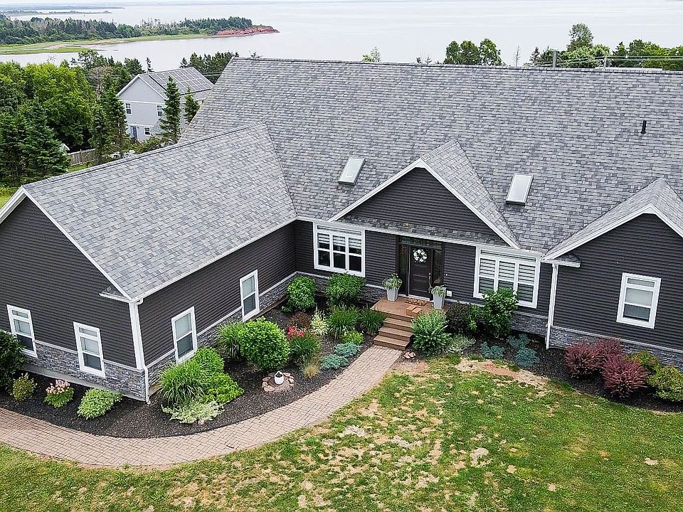 1st image of 23 Paget Cres