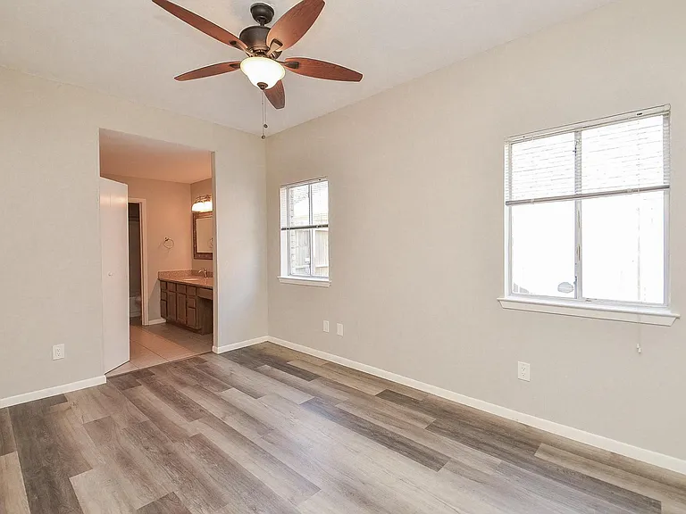 22630 Powell House Ln — Photo 17