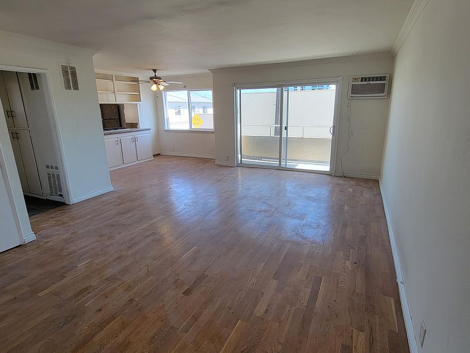 1st image of 1114 N Clark St #4A