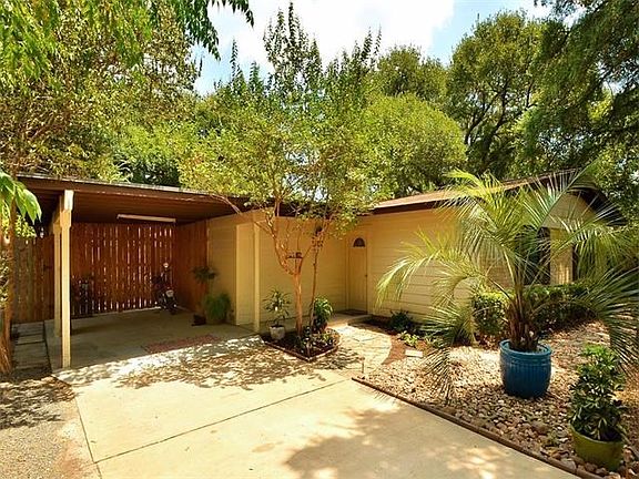 2nd image of 1702 Brittany Blvd