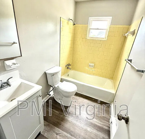 2421 Courtney Ave #3 — Photo 11