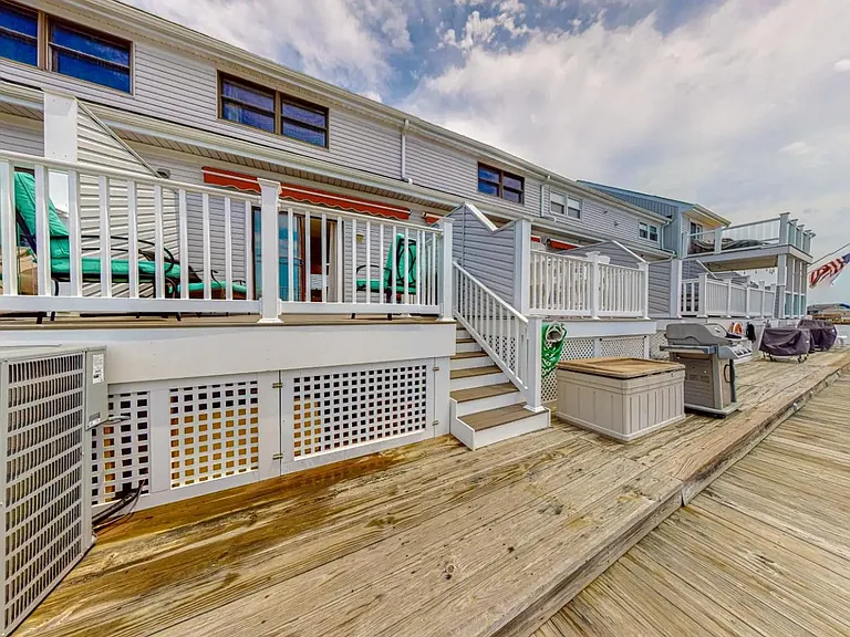 13501 Holly Ln #B5 — Photo 1