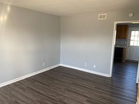 2nd image of 286 Northridge Dr #4