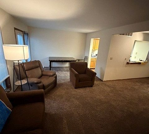 5th image of 305 Foxfire Dr #1