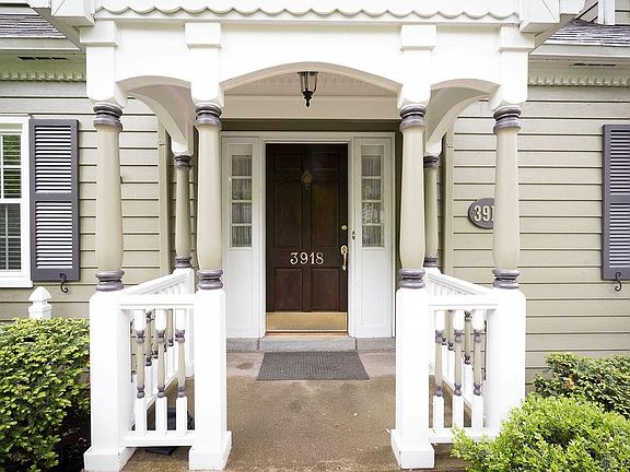 3rd image of 3918 Lenox Dr