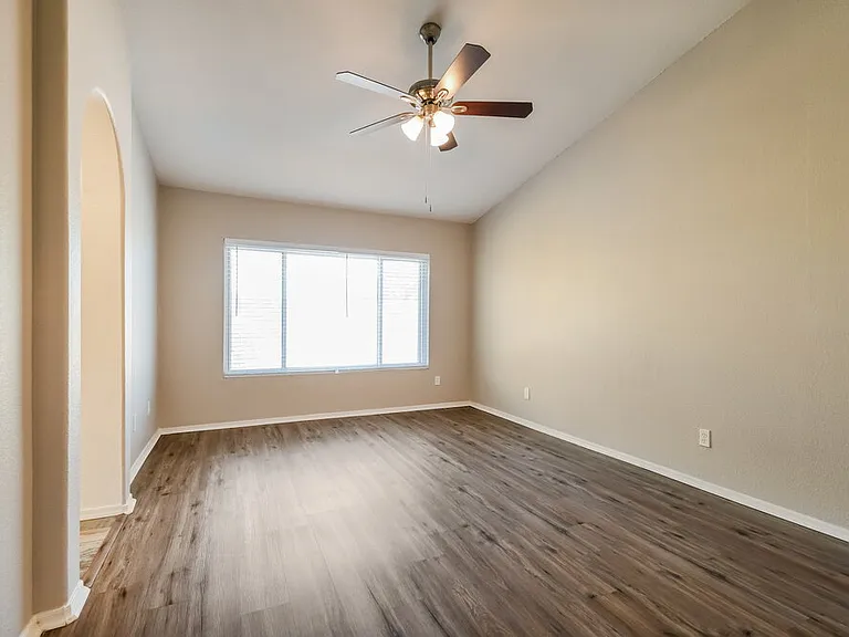 820 N Sailors Way — Photo 10