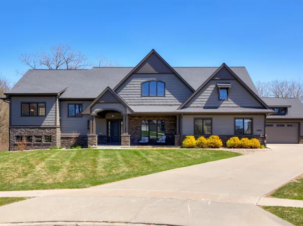 10508 NW 74th Pl, Johnston, IA 50131