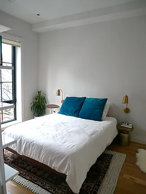 Rented by Hillel Realty Group | media 4