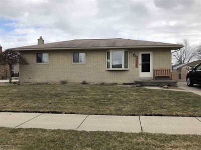 16326 Parkwood Dr, Macomb, MI, 48044