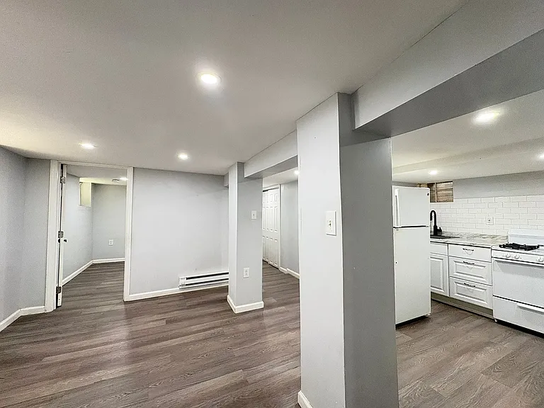 46 Hawkins St #BASEMENT — Photo 8