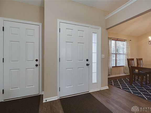 5th image of 4221 Bergamot Dr