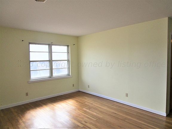 4th image of 2507 Mary Ellen St