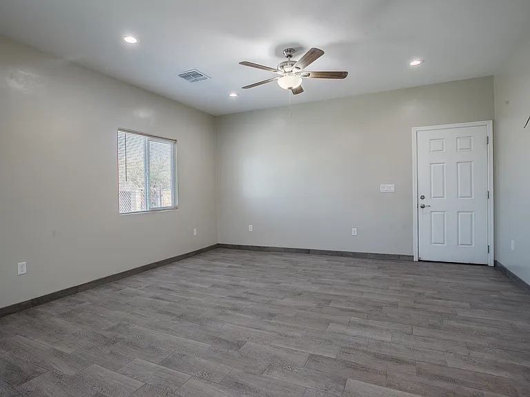 1358 N Apache Dr #1 — Photo 47