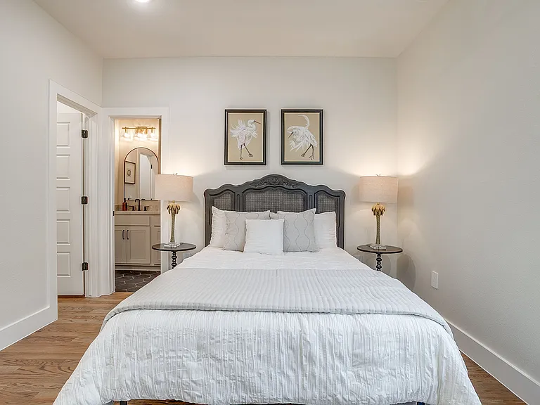 2824 Weisenberger St #102 — Photo 20