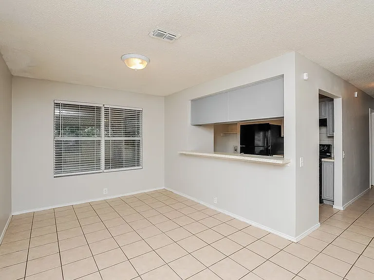 8528 Gatlinburg Dr — Photo 5