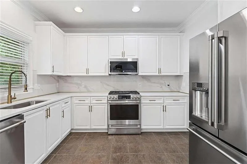 1711 Summit Glen Lane Atlanta Georgia - 1 — Photo 3