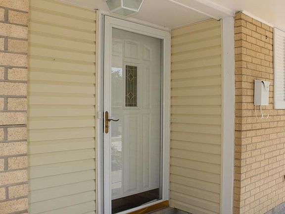 3rd image of 7982 Stockbridge Dr