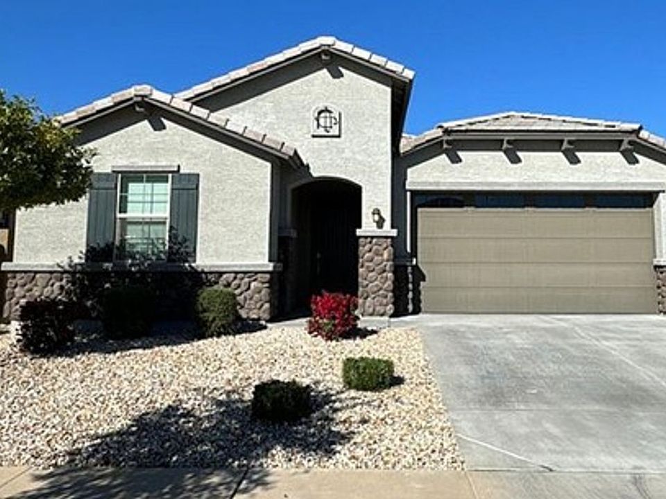 1st image of 18810 W Canterbury Dr