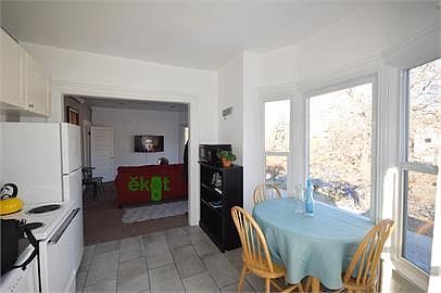 3rd image of 624 E 300 S APT 2
