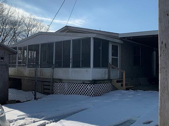 3rd image of 214 Church St