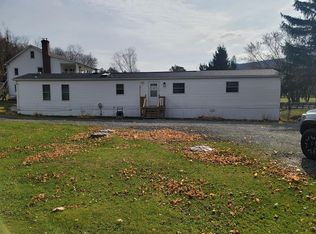 6 Packard Ln, Scott Township, PA 18447