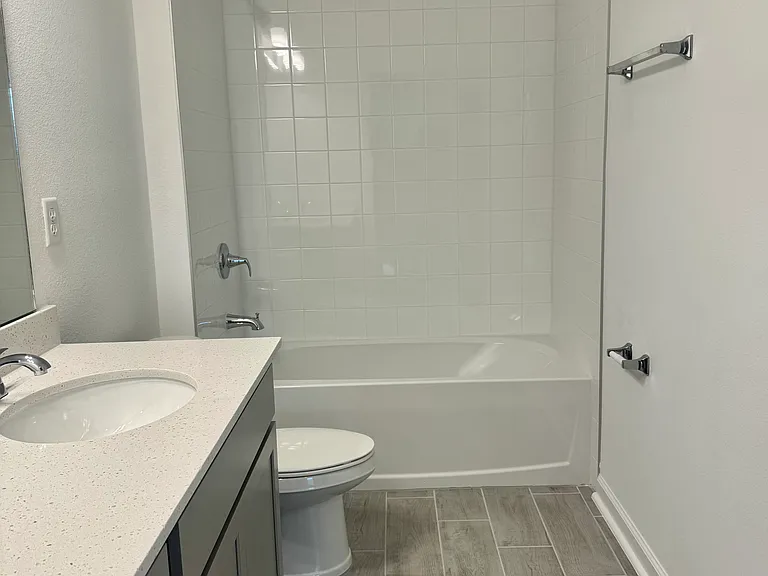 879 Shumard Way — Photo 7