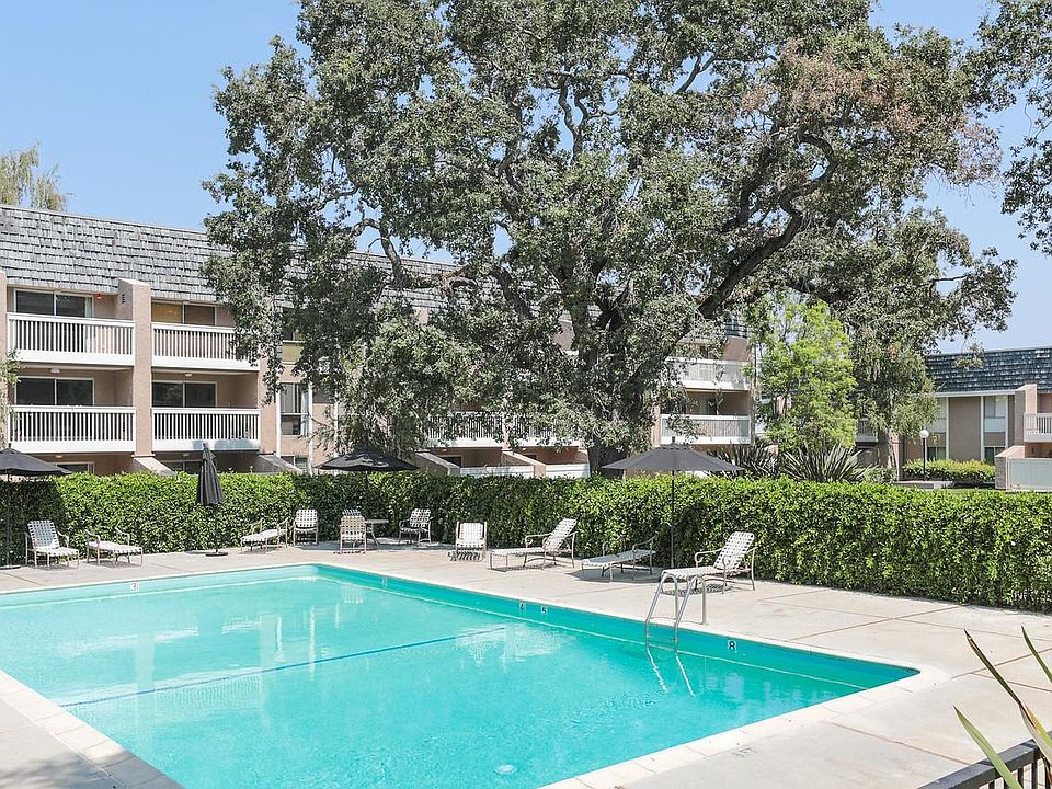 1st image of 675 Sharon Park Dr APT 226