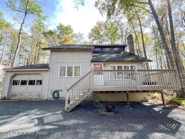 114 Maxatawny Dr, Pocono Lake, PA 18347