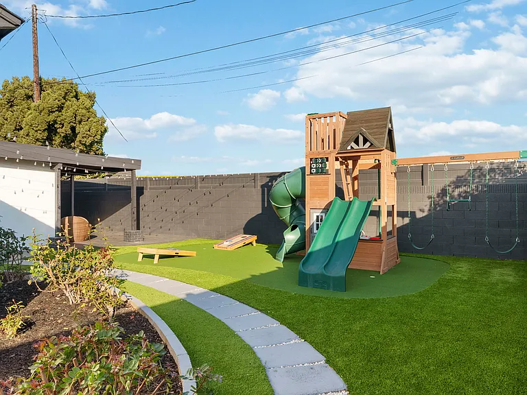 9412 Thistle Rd — Photo 30