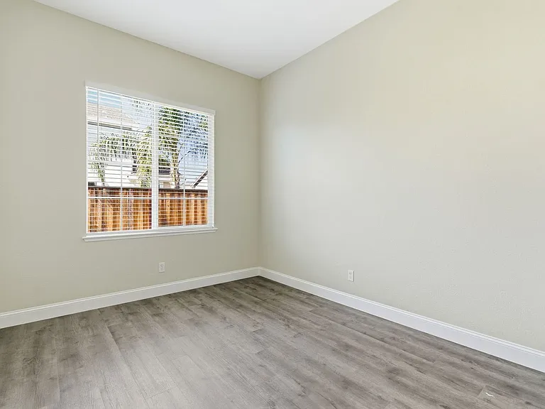 1067 Somersby Way — Photo 30