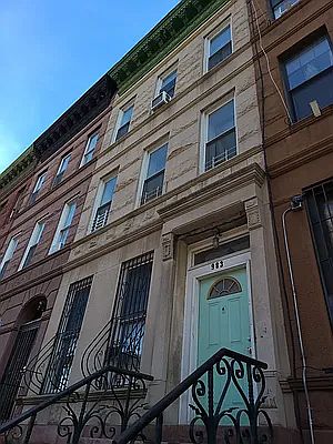 3rd image of 983 Bedford Ave