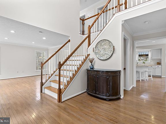 4th image of 6241 Martin Rd