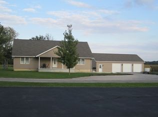 412 S Main St, Springerton, IL 62887
