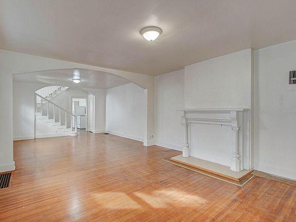 5th image of 4239 N College Ave