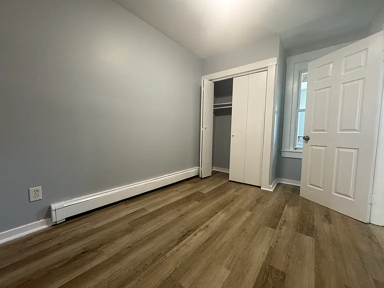 19 Whitmore St #1R — Photo 8