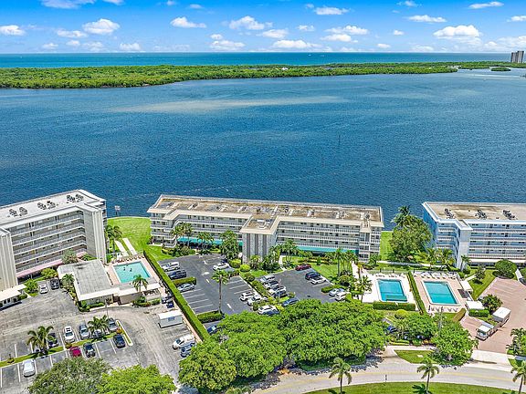 2nd image of 52 Yacht Club Dr APT 207