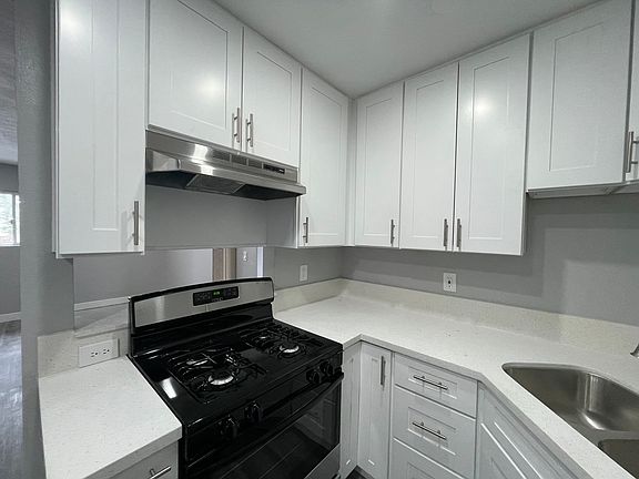 2nd image of 500-565 N Citrus St #523