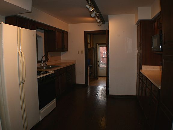 3rd image of 7958 Nashville Ave