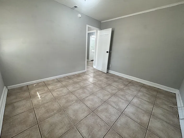1770 Sugarloaf St — Photo 8