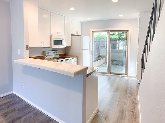4th image of 6623 Bell Bluff Ave