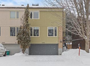 2795 Flannery Dr, Ottawa, ON K1V9S9