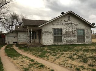 1022 W 2nd St, Elk City, OK 73644