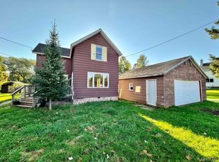 220 Diorite Rd, Ishpeming, MI 49849