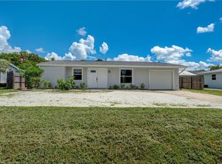 4825 Cortez Cir, Naples, FL 34112